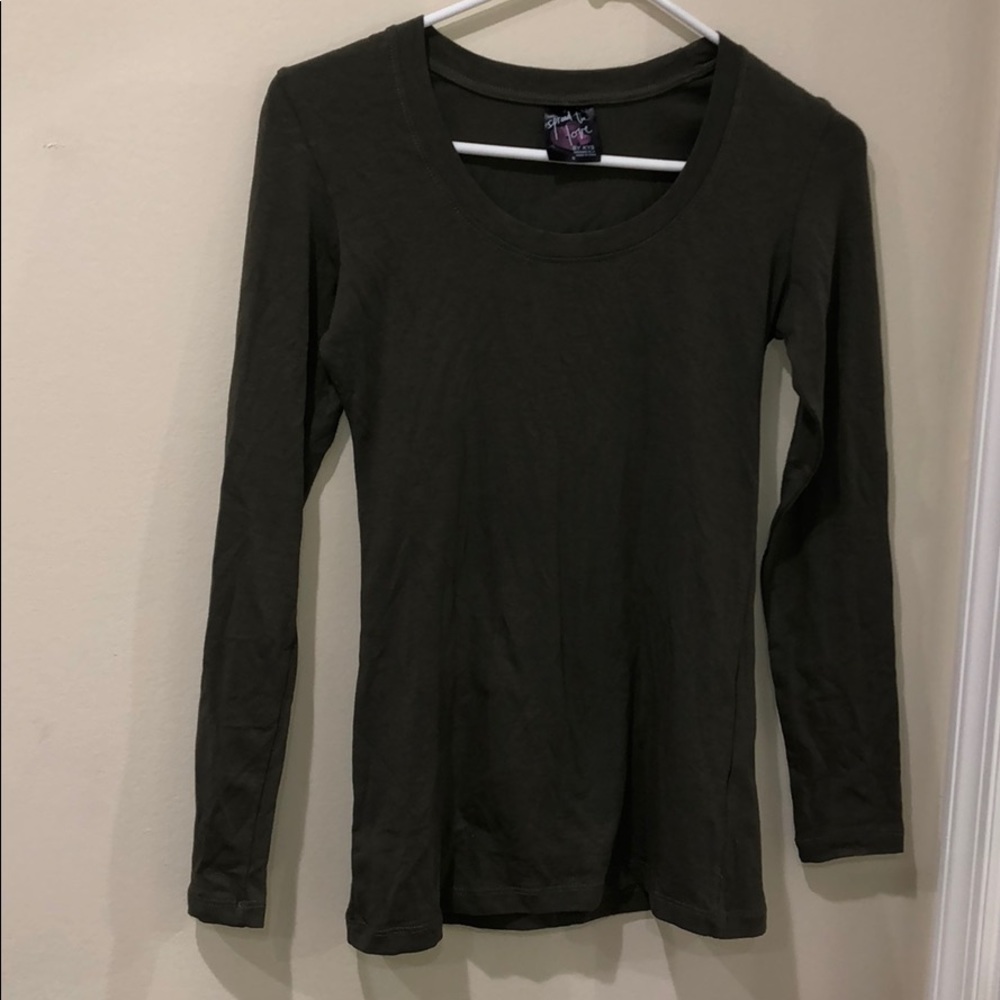 Basic olive V-neck tee!